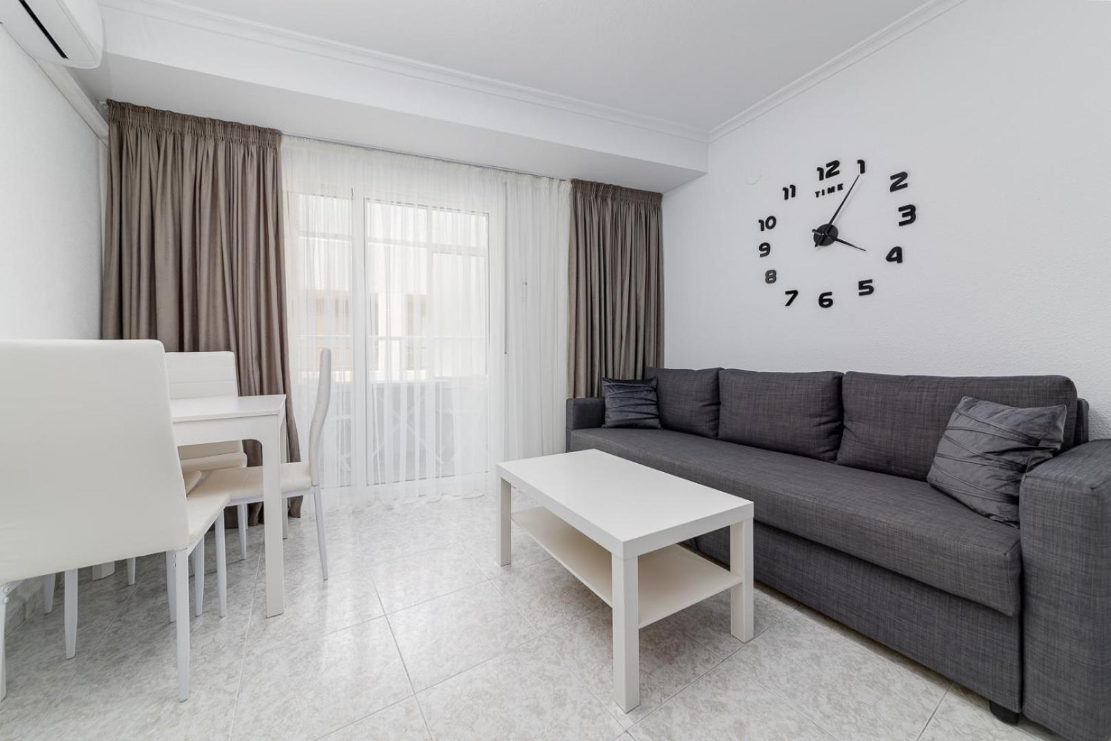 Calle Concordia 86, Two Bedroom Apartment, Up To 6 Guests, Near Del Cura Beach,Supermarket Mercadona And Central Bus Station Torrevieja Exterior foto